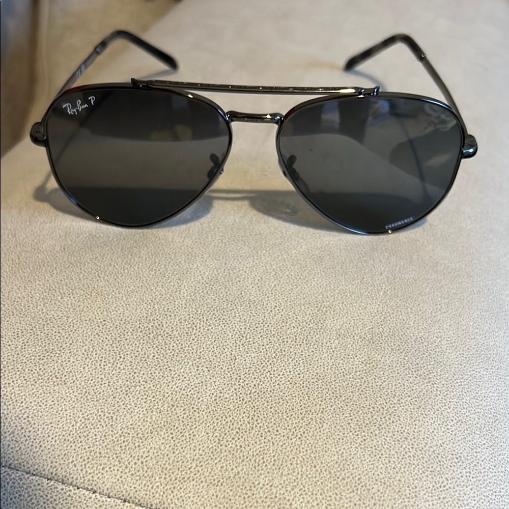 Ray-Ban Black Aviator Sunglasses